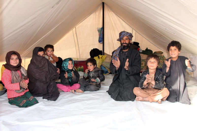 Afganistan'da Kalpleri Isıtmak
